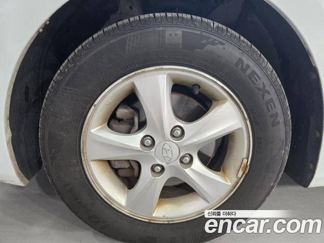 Hyundai Accent 2012 — photo 7
