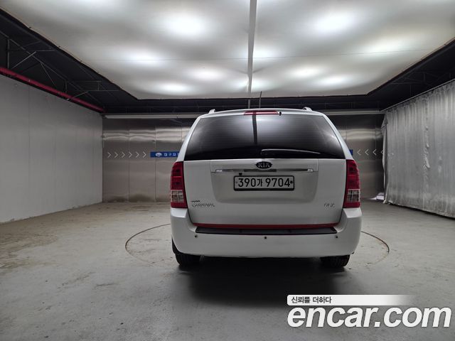 Kia Canival 2014 — photo 4