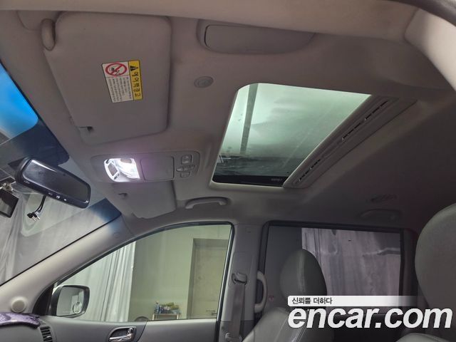 Kia Canival 2014 — photo 16