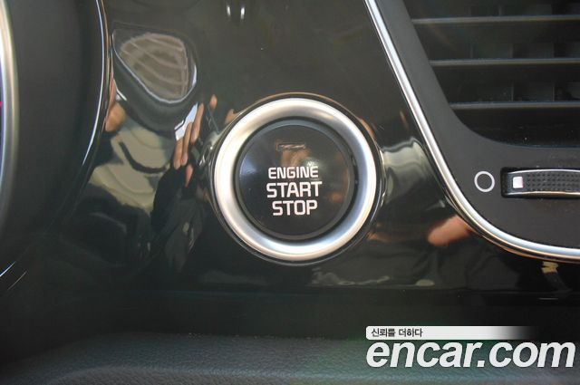 Kia Canival 2015 — photo 17