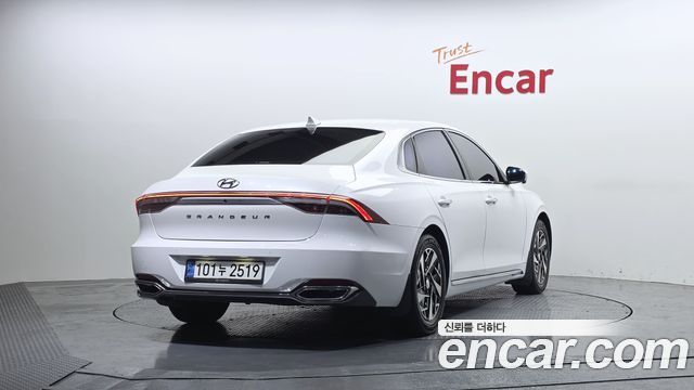 Hyundai Grandeur 2021 — photo 2