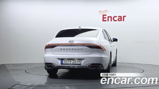 Hyundai Grandeur 2021 — photo 4