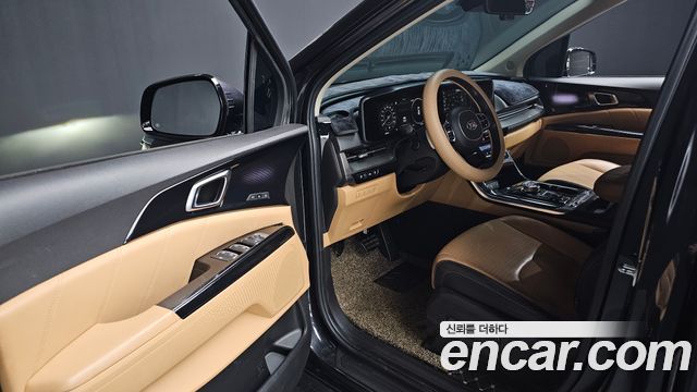 Kia Canival 2021 — photo 11