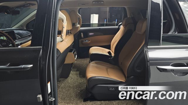 Kia Canival 2021 — photo 12