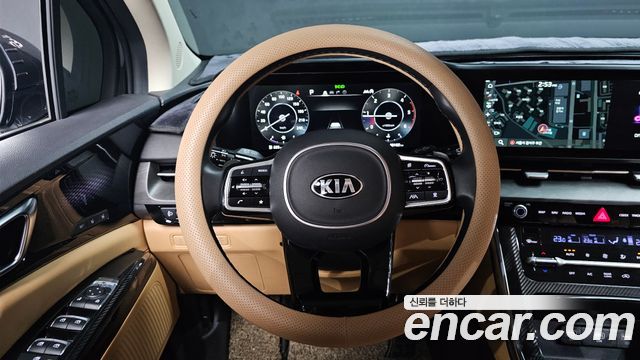Kia Canival 2021 — photo 13