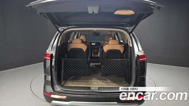 Kia Canival 2021 — photo 20