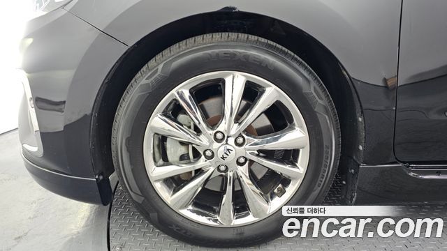 Kia Canival 2019 — photo 5