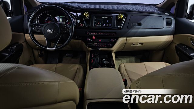 Kia Canival 2019 — photo 7