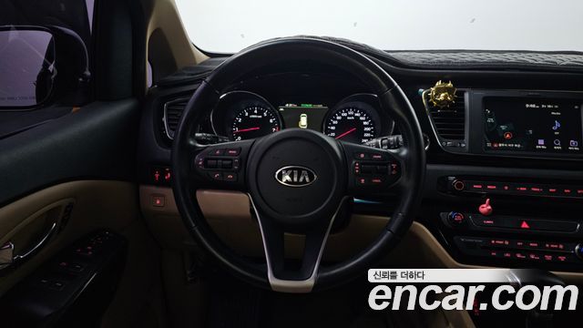 Kia Canival 2019 — photo 13
