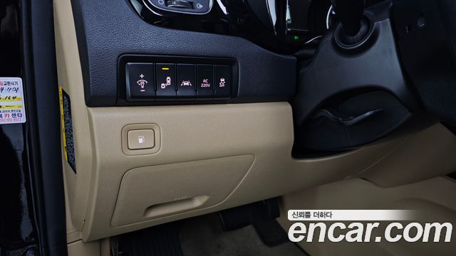Kia Canival 2019 — photo 17