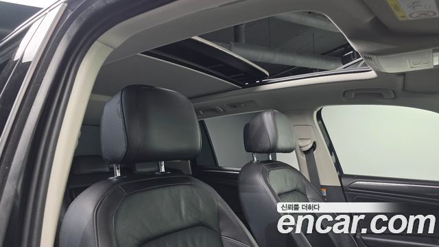 Volkswagen Tiguan 2021 — photo 18