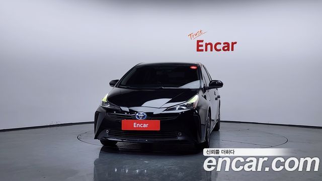Toyota Prius 2019 — photo 3