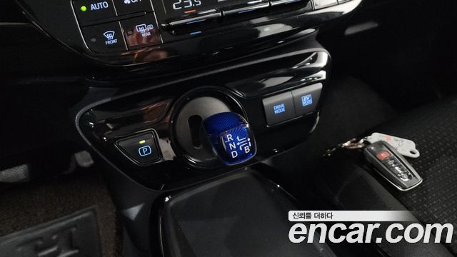 Toyota Prius 2019 — photo 9