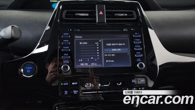 Toyota Prius 2019 — photo 16