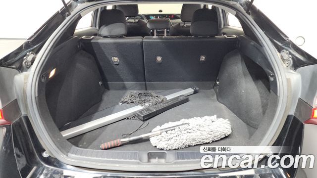 Toyota Prius 2019 — photo 20