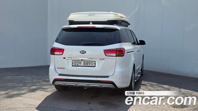 Kia Canival 2017 — photo 4