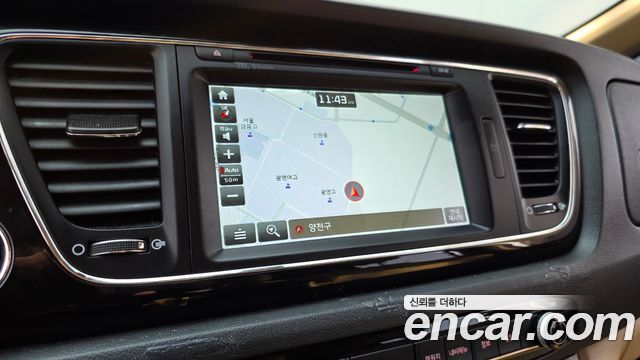 Kia Canival 2017 — photo 14