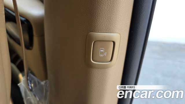 Kia Canival 2017 — photo 19