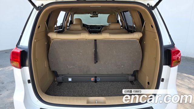 Kia Canival 2017 — photo 20