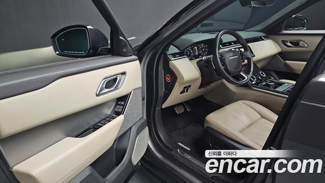Land Rover Range Rover Velar 2018 — photo 11