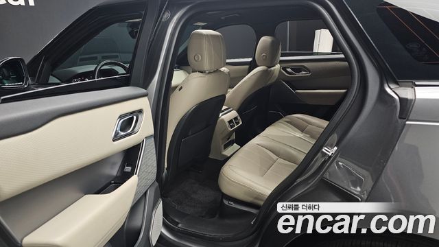 Land Rover Range Rover Velar 2018 — photo 12