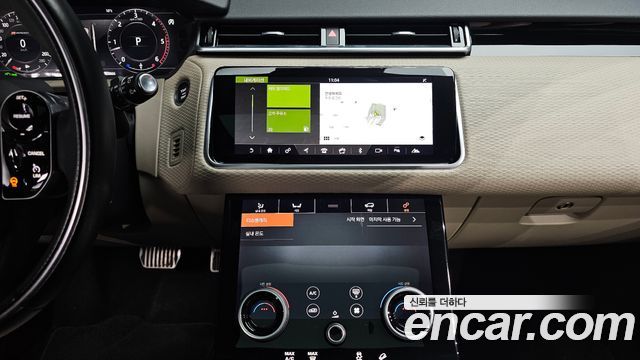 Land Rover Range Rover Velar 2018 — photo 14