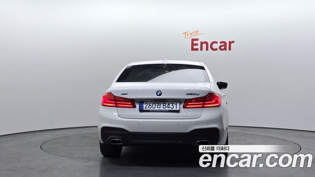 BMW 5-Series 2018 — photo 4