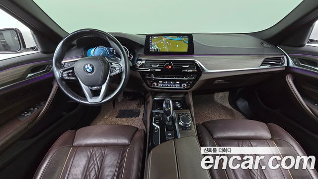 BMW 5-Series 2018 — photo 7