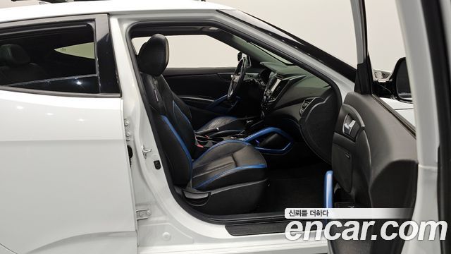 Hyundai Veloster 2013 — photo 11