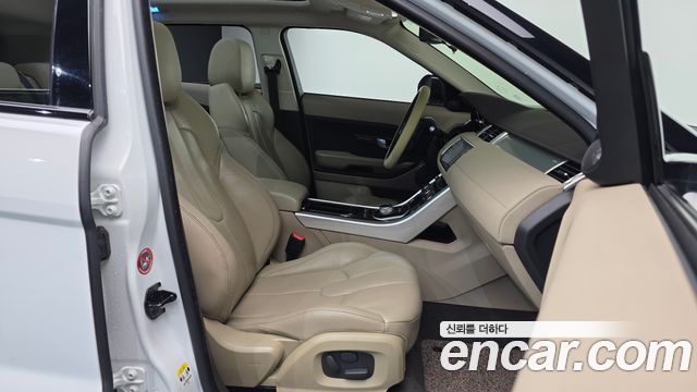 Land Rover Range Rover Evoque 2015 — photo 10