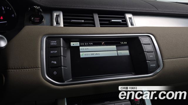 Land Rover Range Rover Evoque 2015 — photo 16