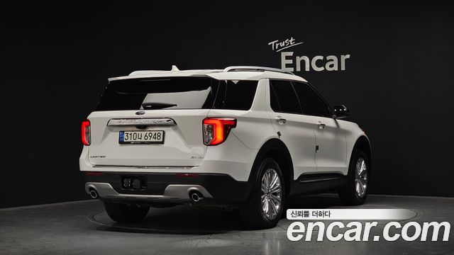 Ford Explorer 2021 — photo 2