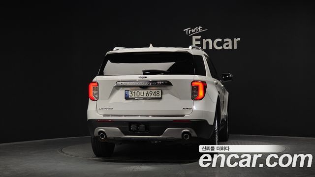 Ford Explorer 2021 — photo 4