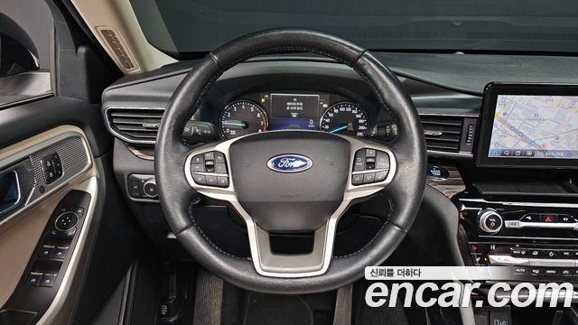 Ford Explorer 2021 — photo 13