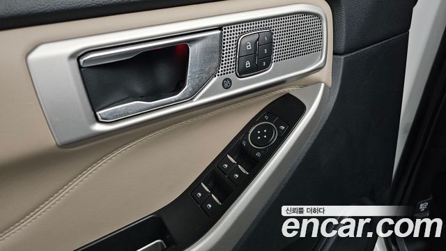 Ford Explorer 2021 — photo 17