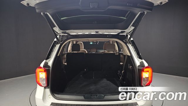 Ford Explorer 2021 — photo 20