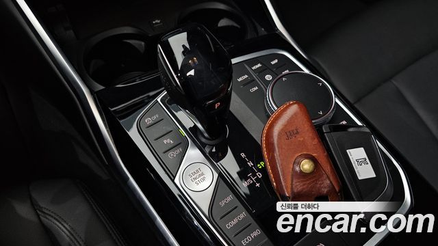 BMW 3-Series 2019 — photo 9
