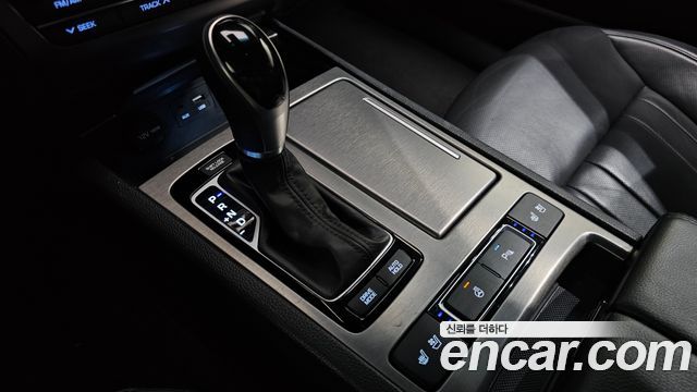 Hyundai Genesis 2016 — photo 9