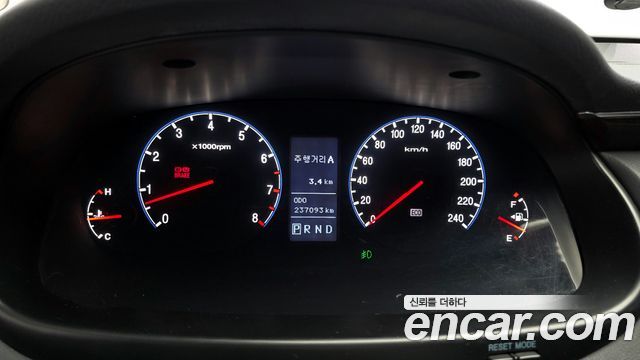 Hyundai Grandeur 2010 — photo 8