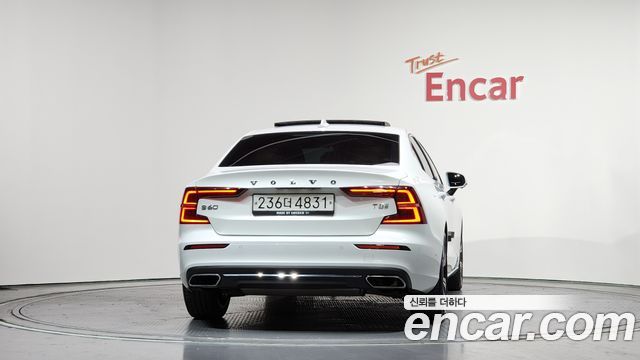 Volvo S60 2020 — photo 4