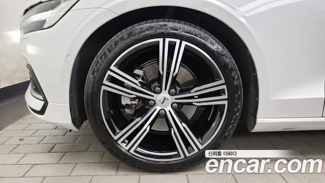 Volvo S60 2020 — photo 5