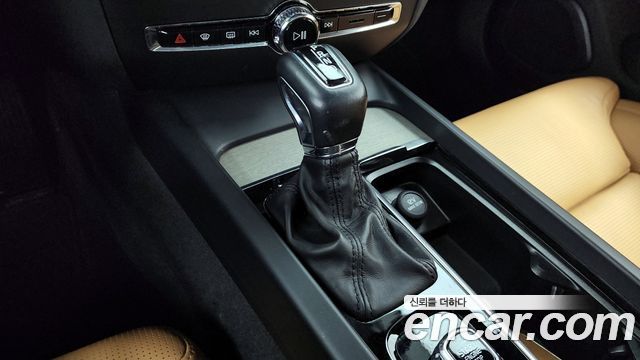 Volvo S60 2020 — photo 9