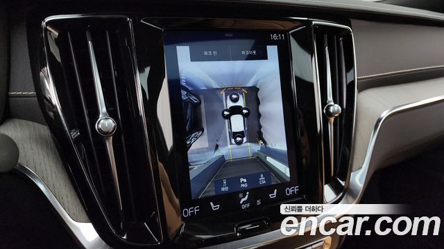 Volvo S60 2020 — photo 15