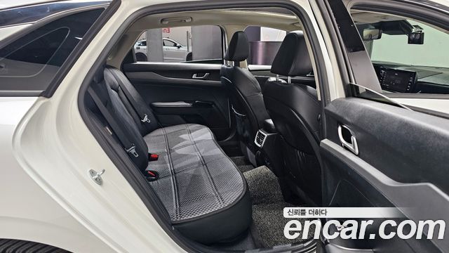 Kia K5 2021 — photo 12