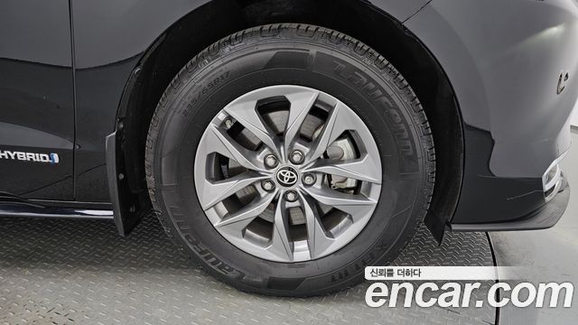 Toyota Sienna 2021 — photo 5