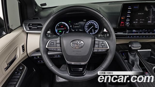 Toyota Sienna 2021 — photo 13