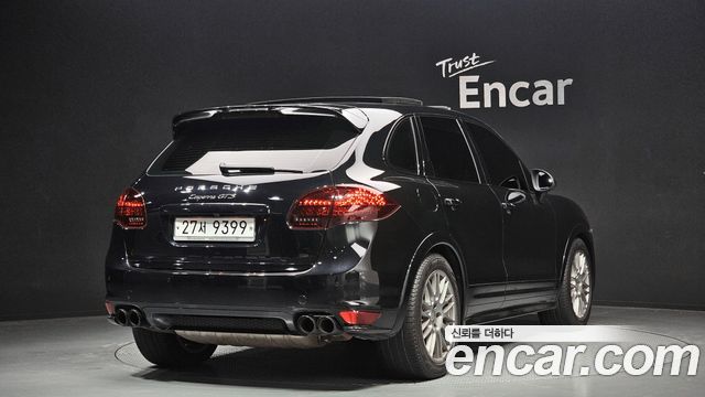 Porsche Cayenne 2013 — photo 2
