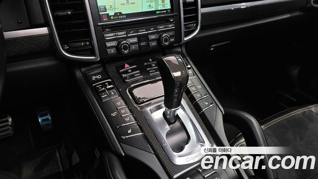 Porsche Cayenne 2013 — photo 9