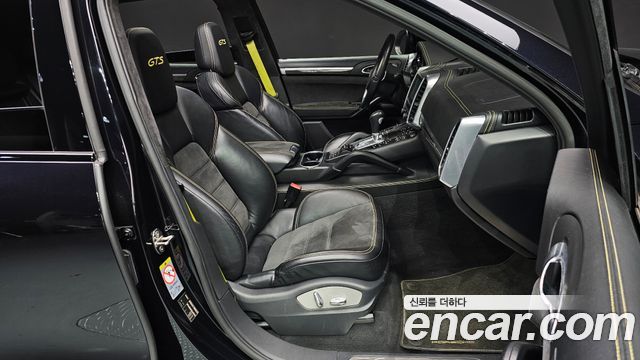 Porsche Cayenne 2013 — photo 10
