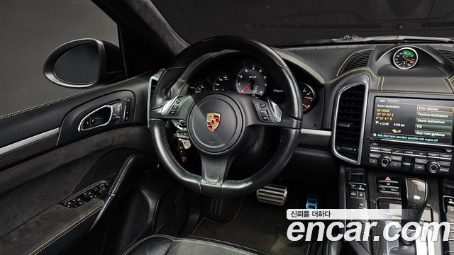 Porsche Cayenne 2013 — photo 13